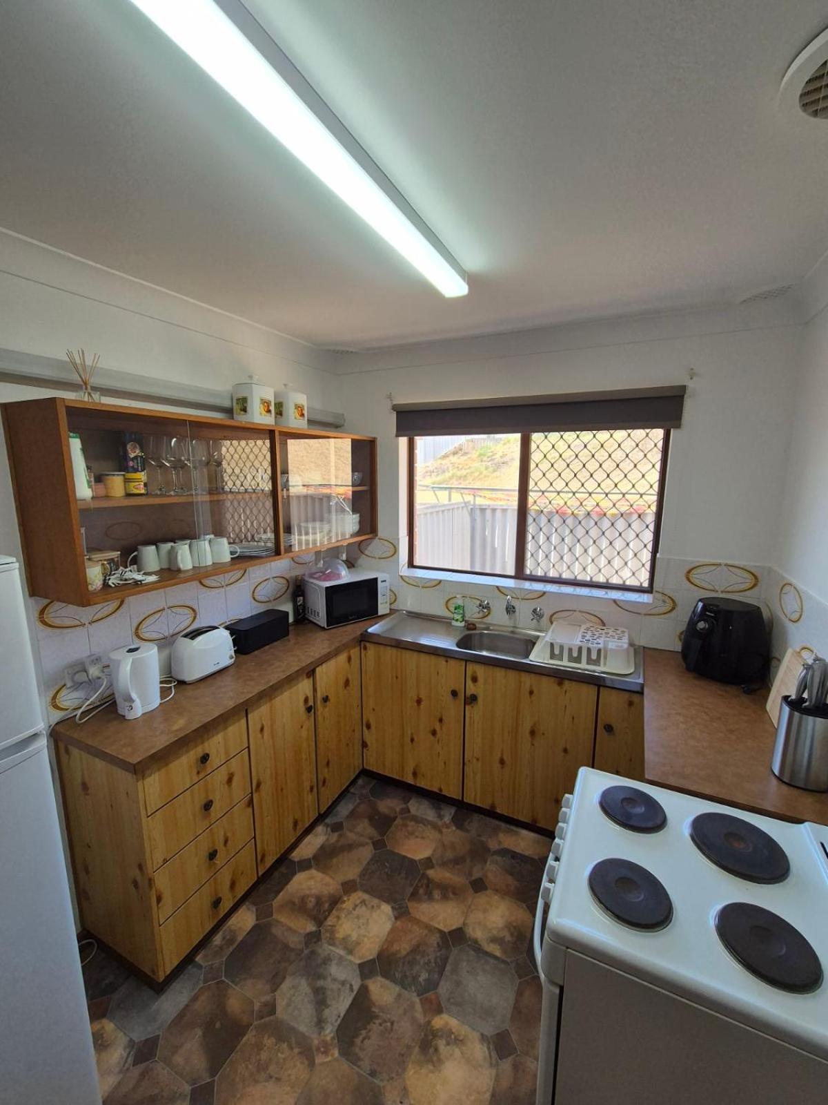 Champion Bay Beach Unit, With Own Carport, Geraldton Buitenkant foto