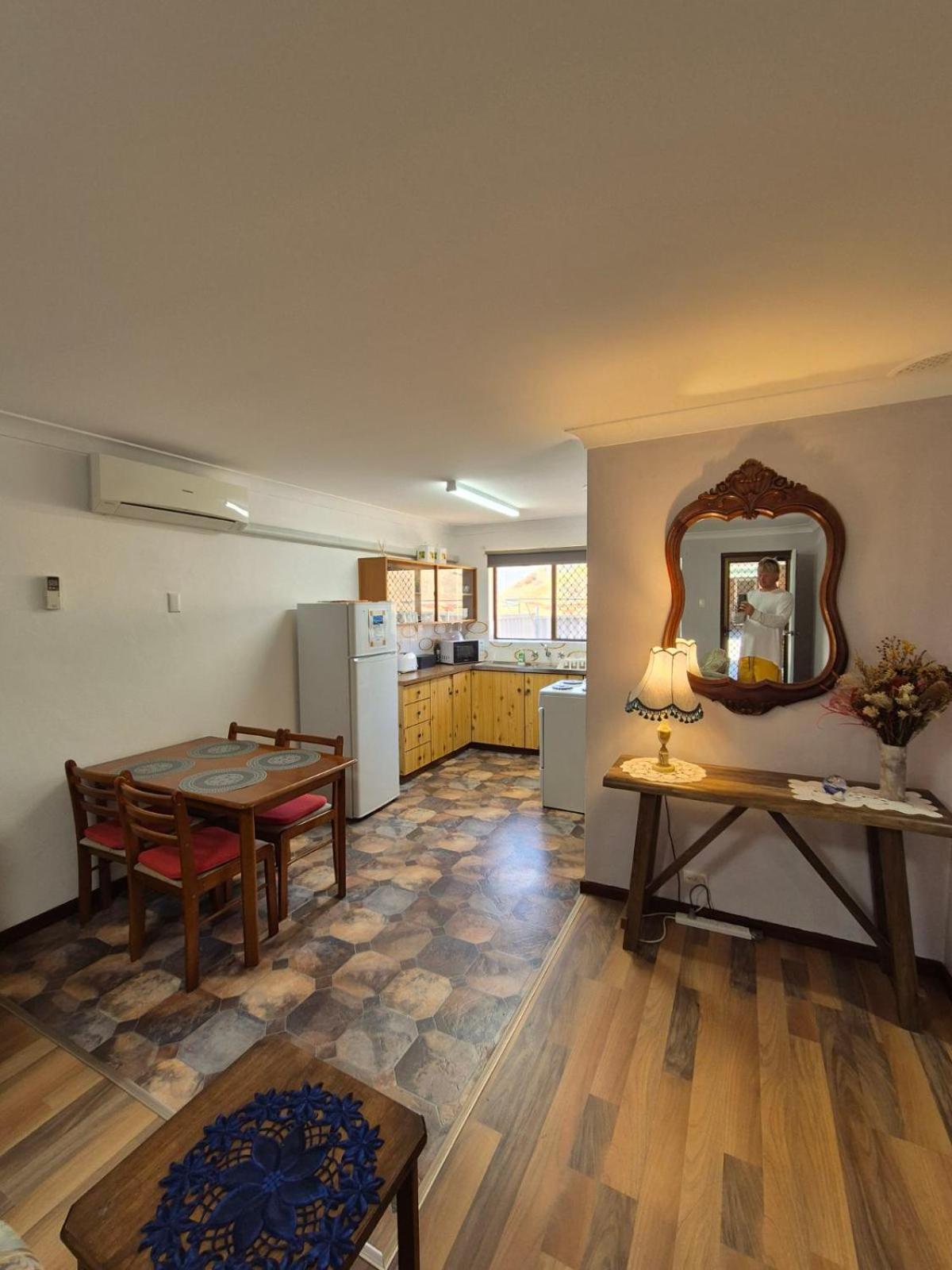 Champion Bay Beach Unit, With Own Carport, Geraldton Buitenkant foto