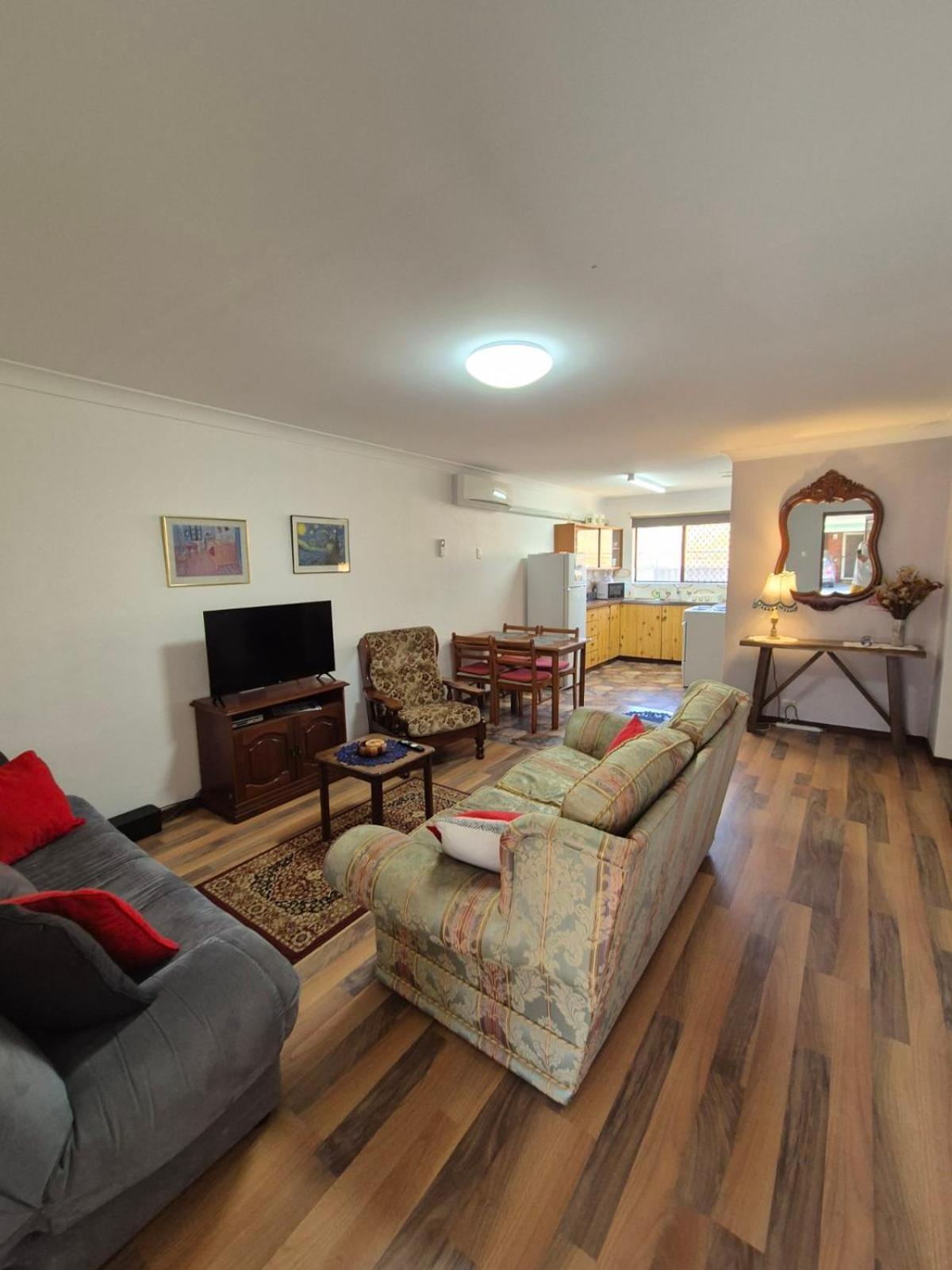 Champion Bay Beach Unit, With Own Carport, Geraldton Buitenkant foto